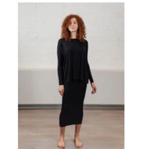 Black Ribbed Skirt by